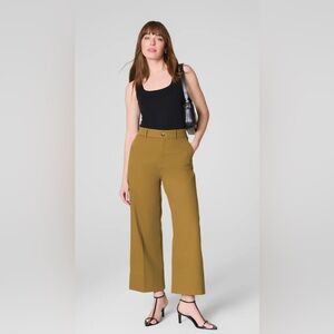 SPANXsupersmooth™ Stretch Twill
Cropped Wide Leg Pant. XS Tall (30 inch inseam)